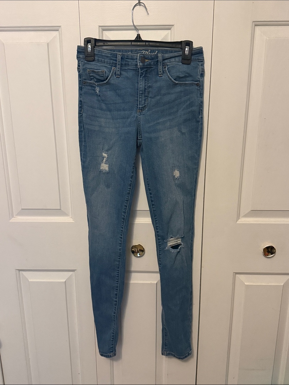 Universal Thread Sz 2 Ripped Skinny Jeans b77